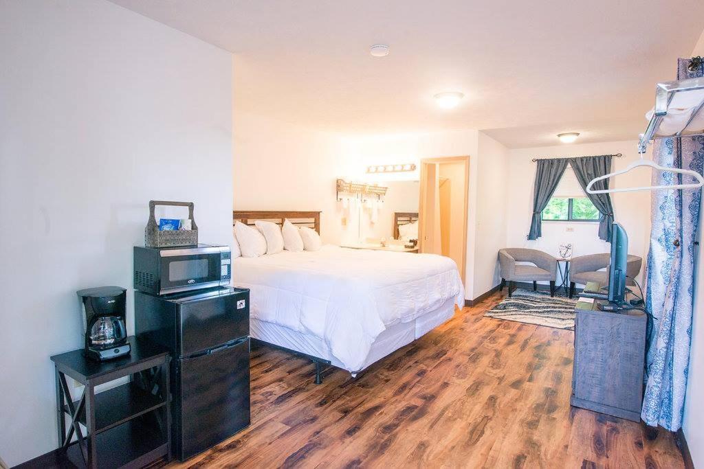 Timber Pointe Resort Jamestown エクステリア 写真